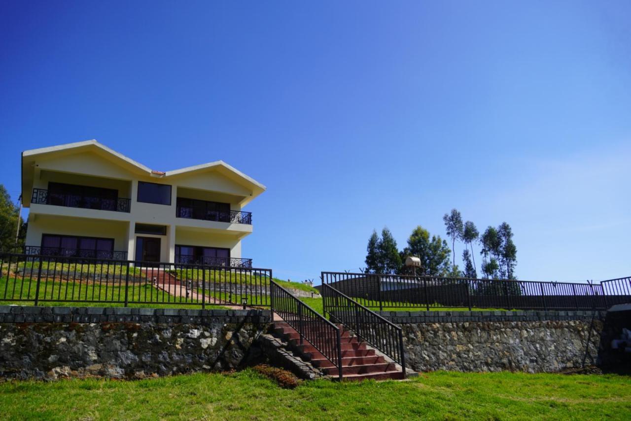 Acorn House Hotel อูตี ภายนอก รูปภาพ