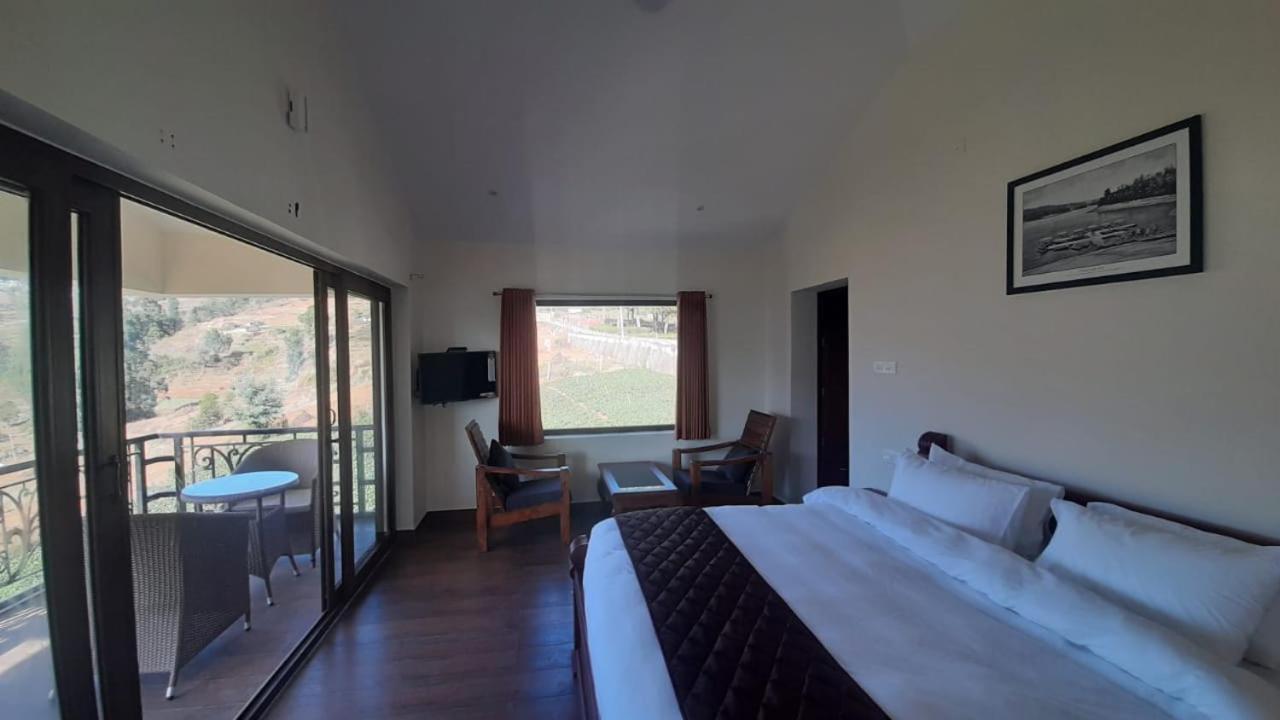 Acorn House Hotel อูตี ภายนอก รูปภาพ