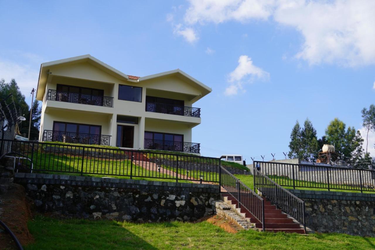 Acorn House Hotel อูตี ภายนอก รูปภาพ